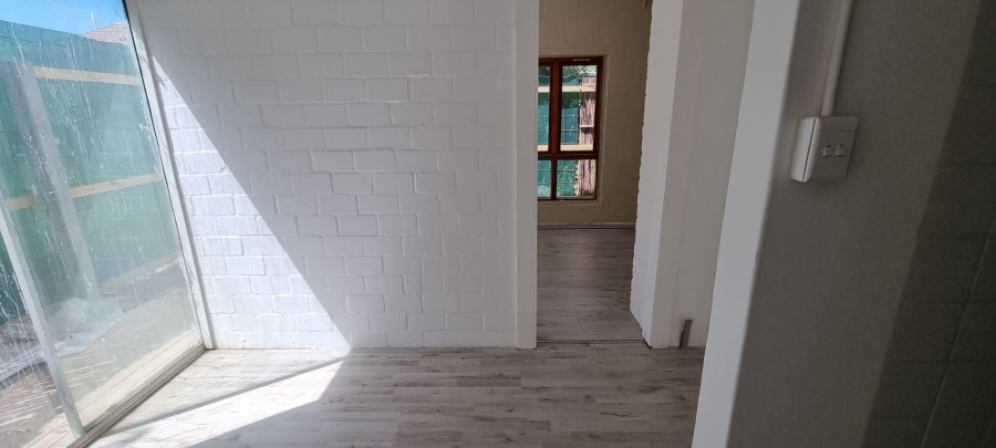 To Let 2 Bedroom Property for Rent in Table View Western Cape